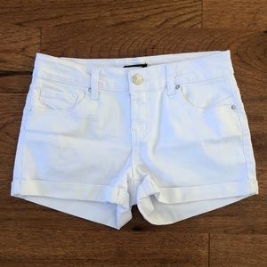White Shorts Forever 21 with Pockets